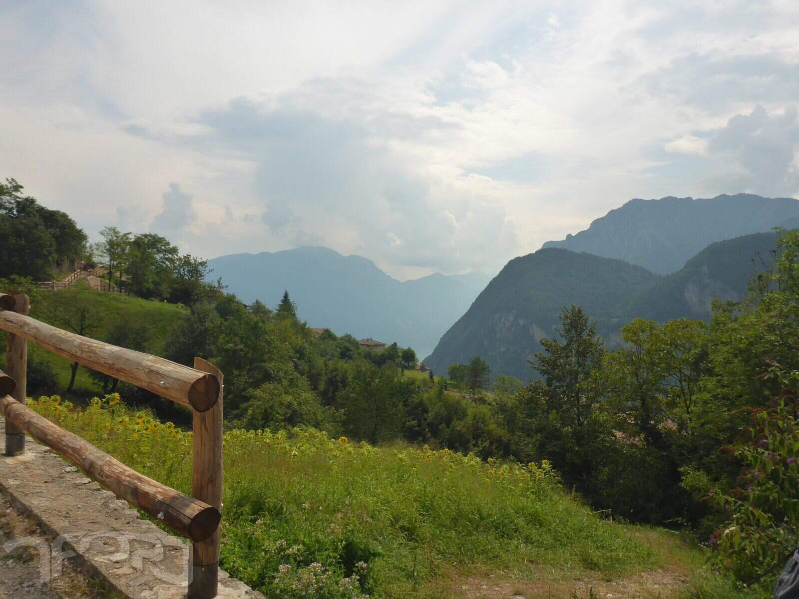 slideshow image