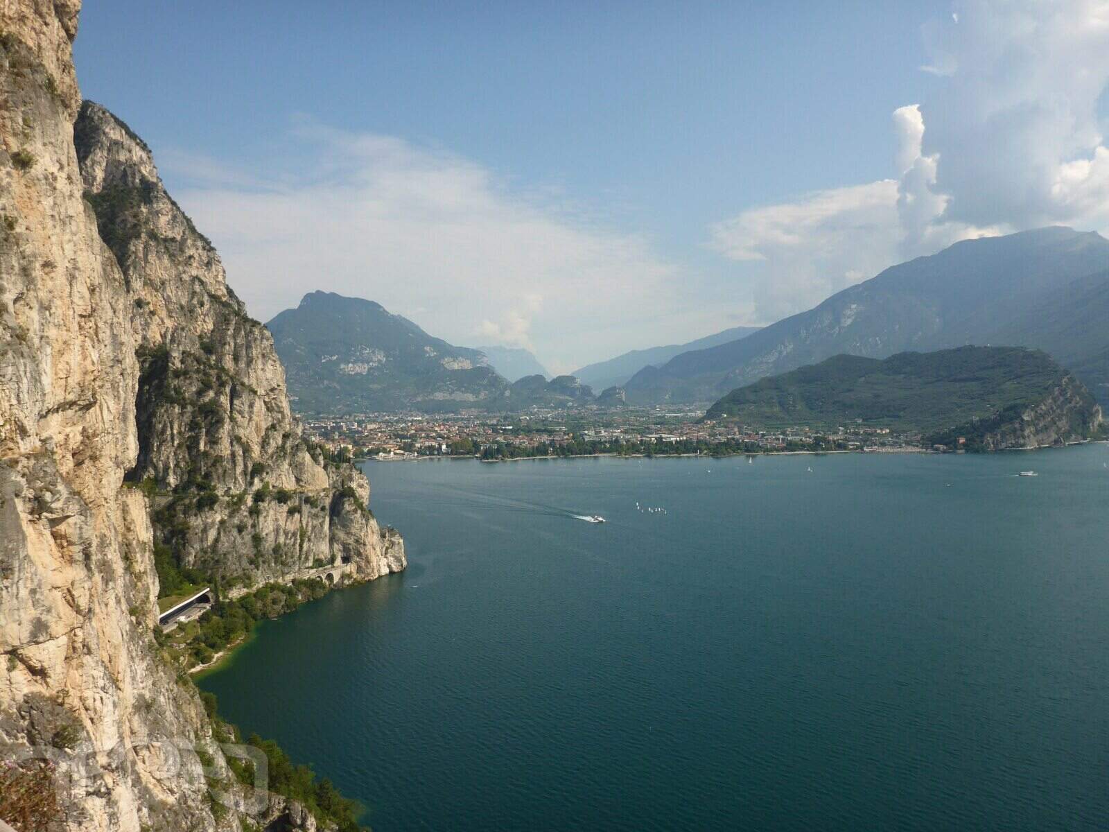 slideshow image